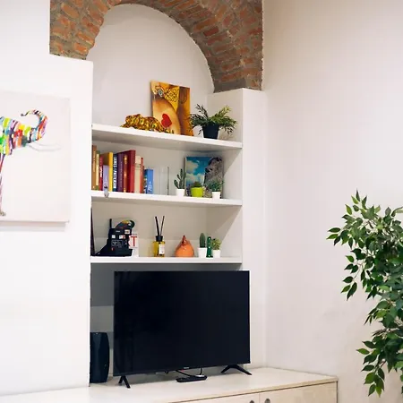 The Red Bricks - San Babila Area Mailand