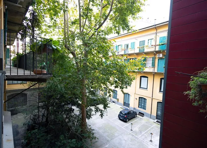 The Red Bricks - Tricolore San Babila Apartment *